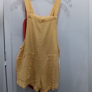 ISO TRADE ANYTHING FOR ONSIE OR ROMPERS!!MOST BRANDS! 5 STAR TRADER PLEASE READ